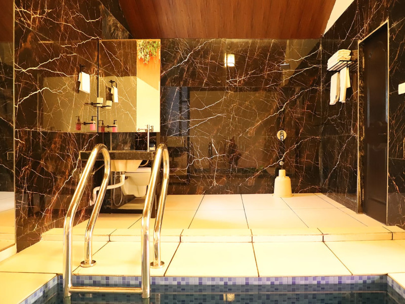 Siddhant Hill Resort,a Honeymoon Suite with Indoor Private Swimming Pool